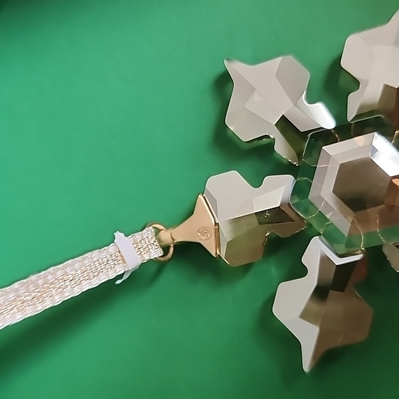 Swarovski annual ornament 2022 gold tone - Picture 6 of 8